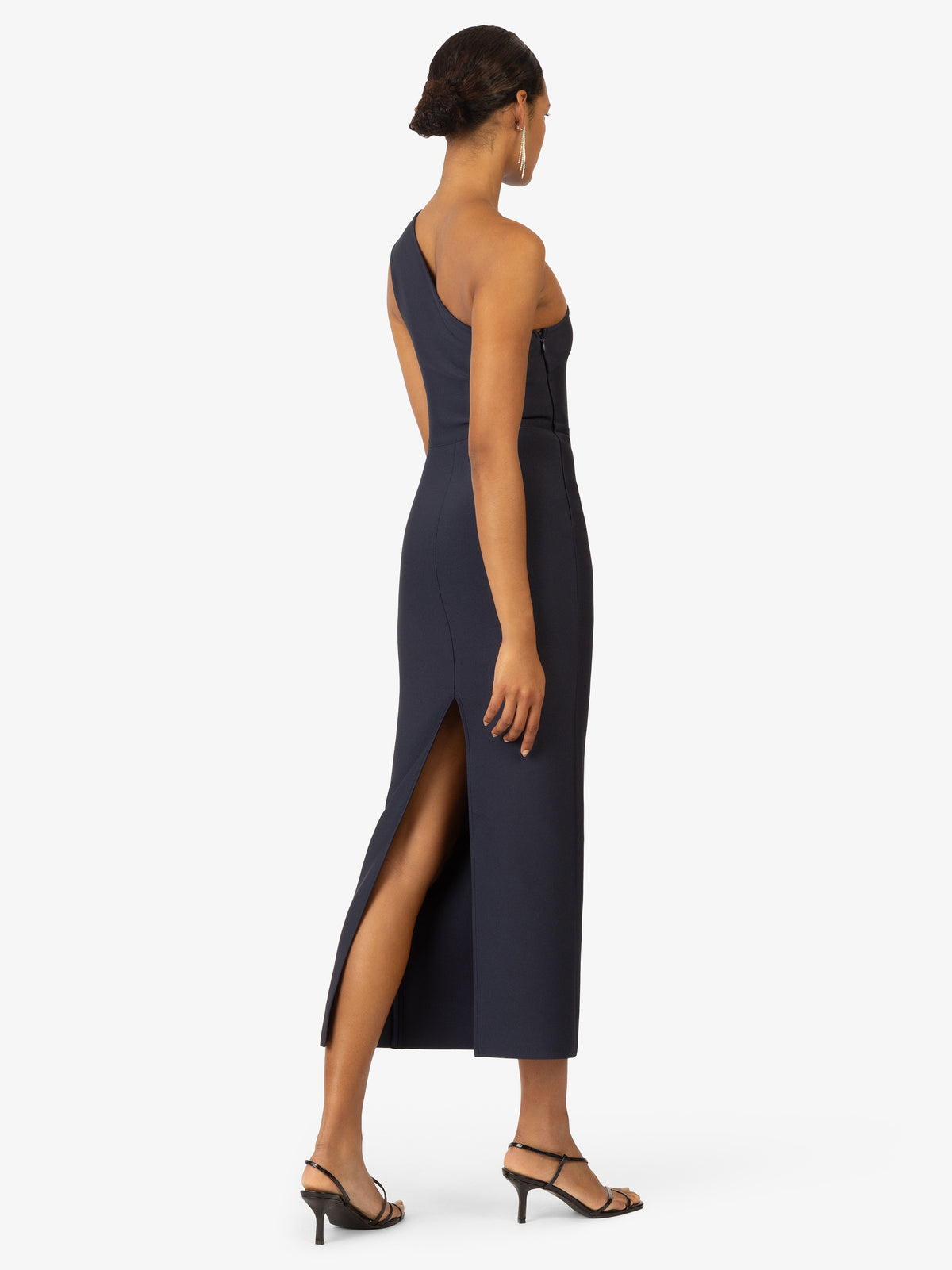Model_Back;45753