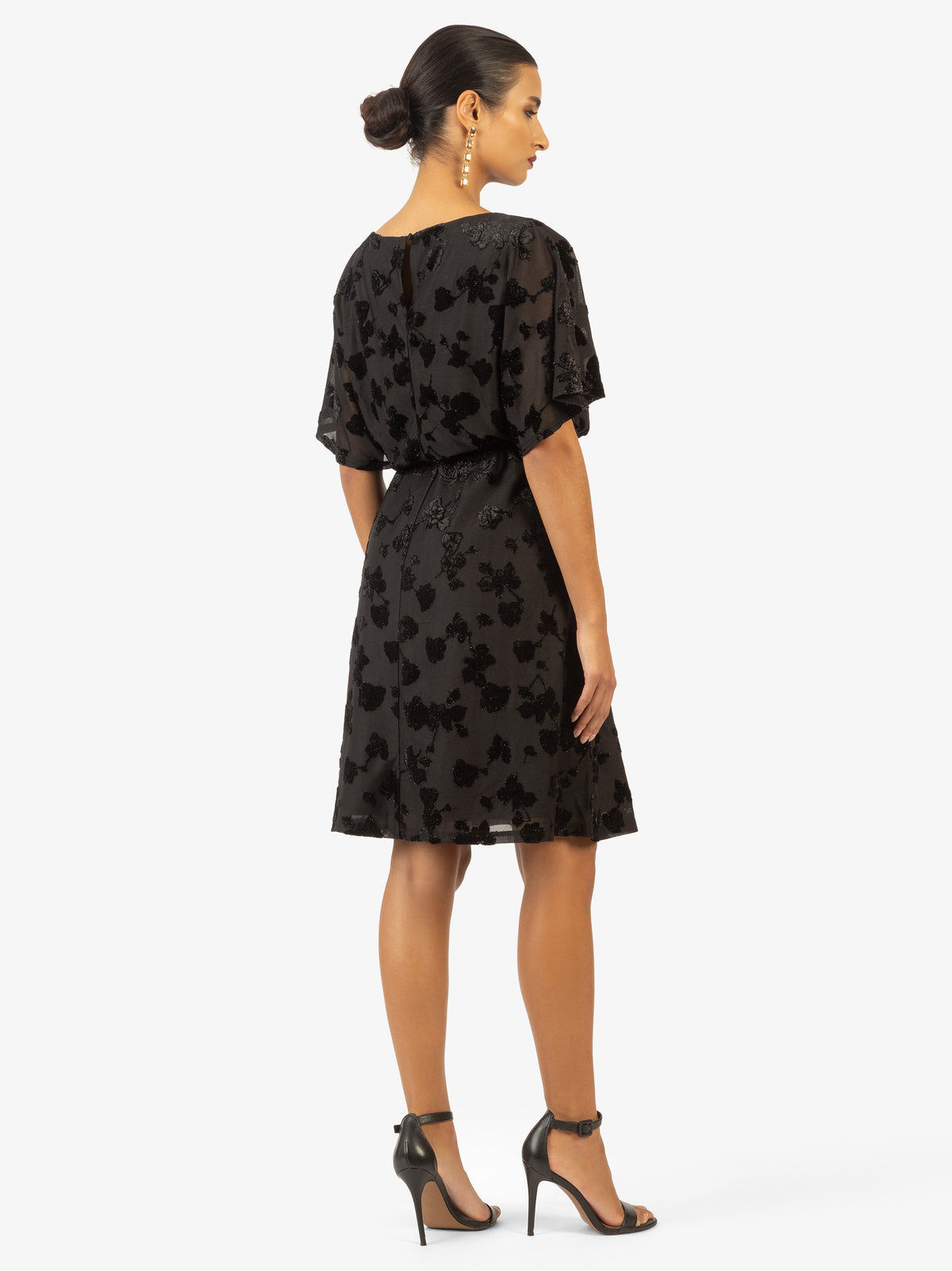 Model_Back;26070