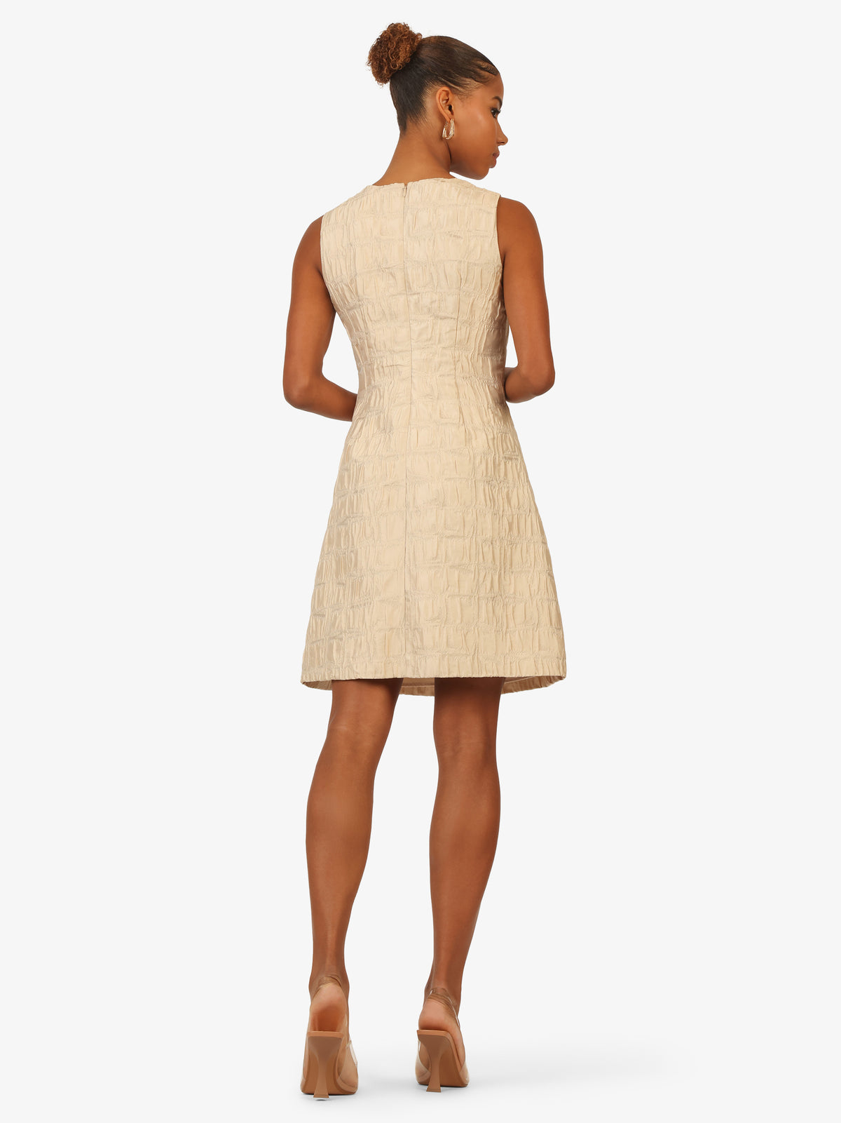 Model_Back;61306