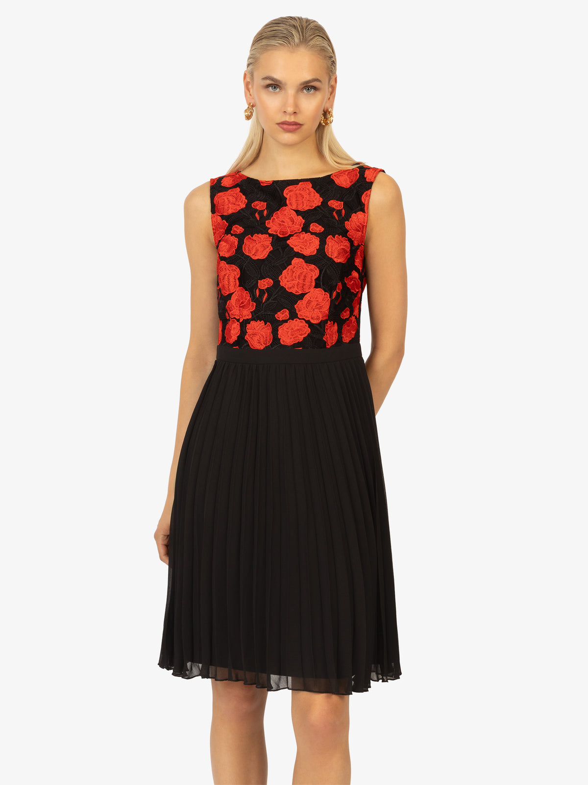 KRAIMOD Cocktailkleid mit Stickerei und Plisseerock | schwarz-rot