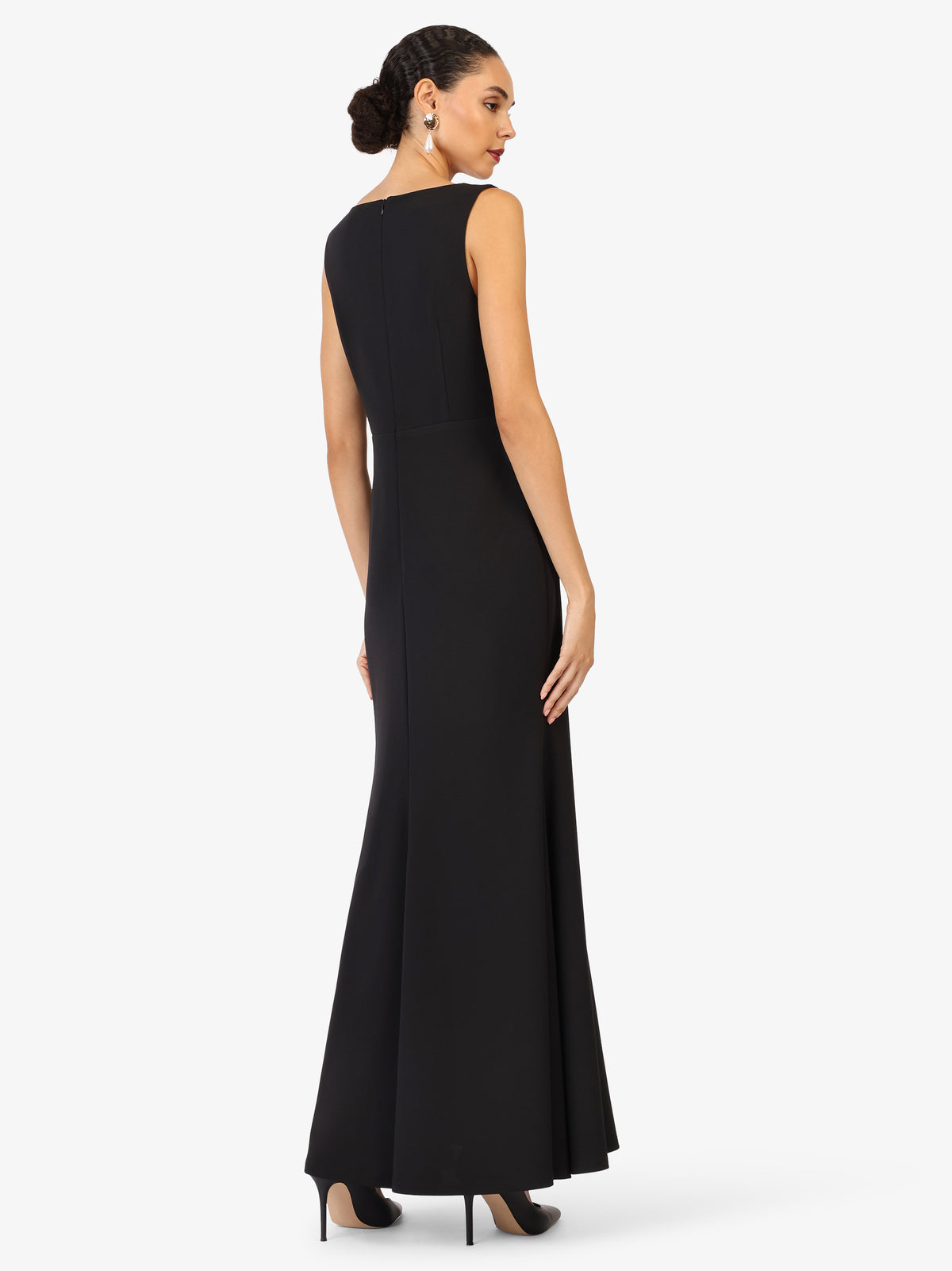 Model_Back;49712