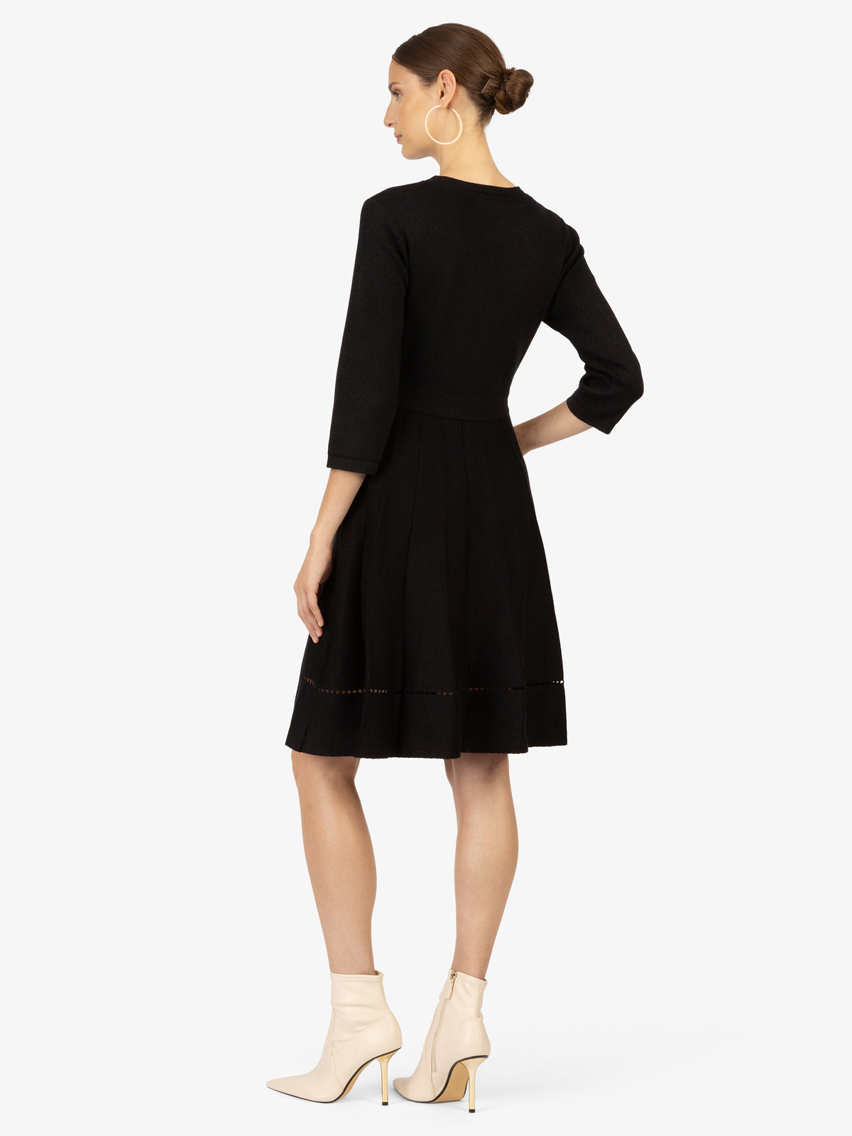 Model_Back;24672