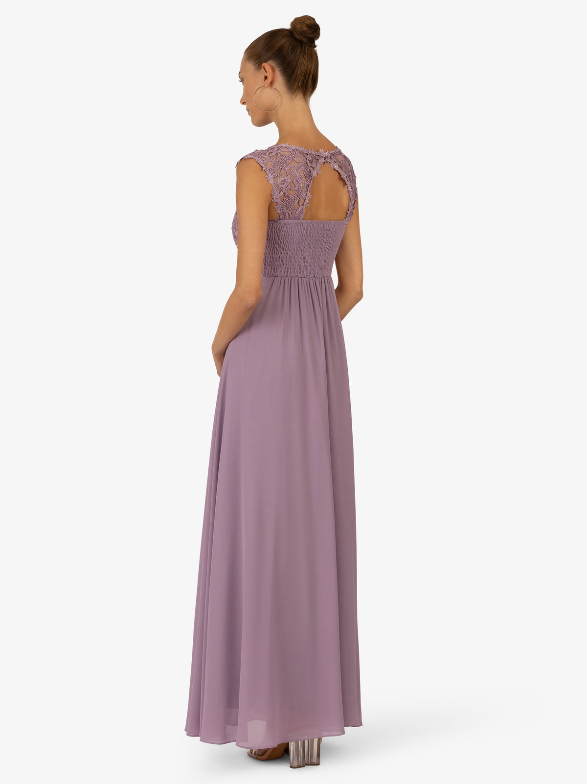 Model_Back;68567