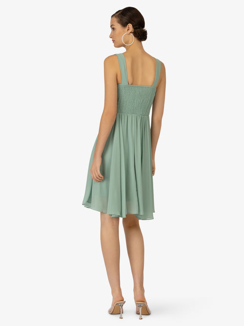Model_Back;28205