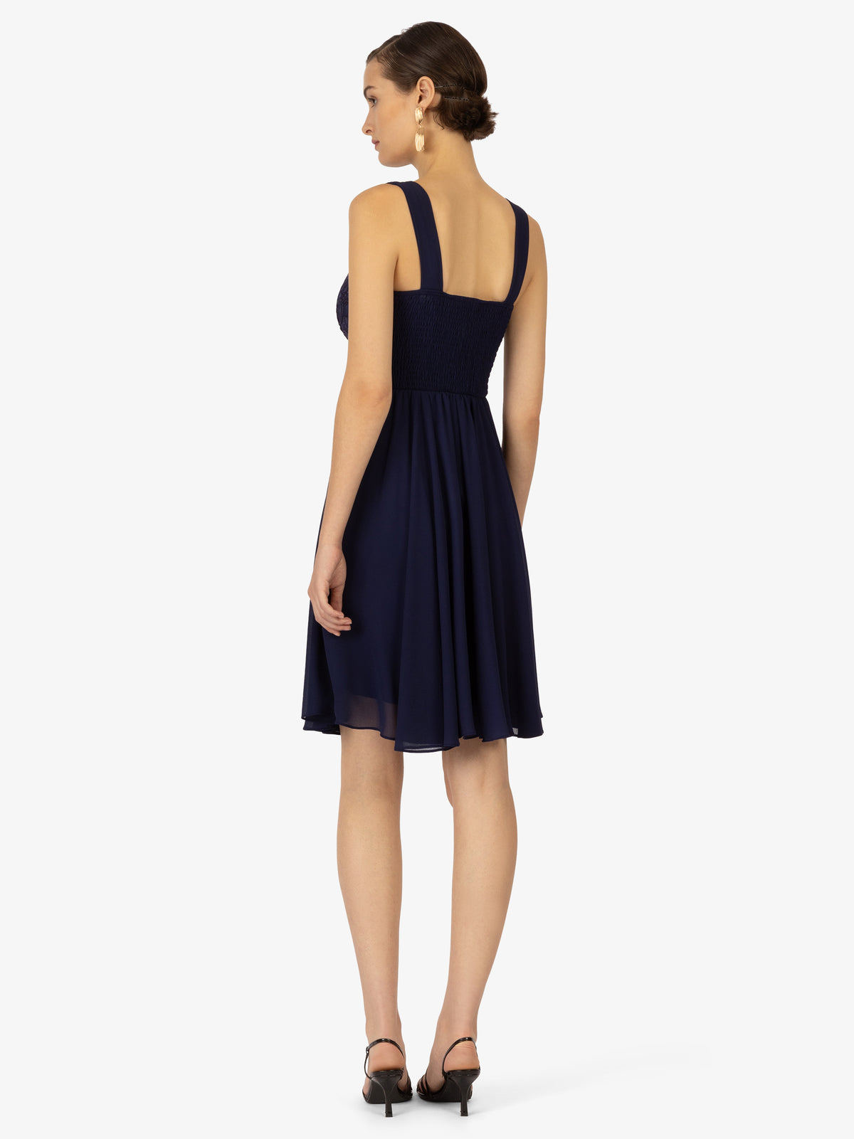 Model_Back;25553