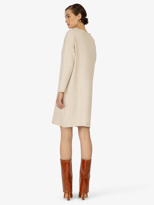 Model_Back;22763
