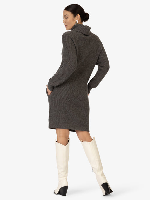 Model_Back;61101