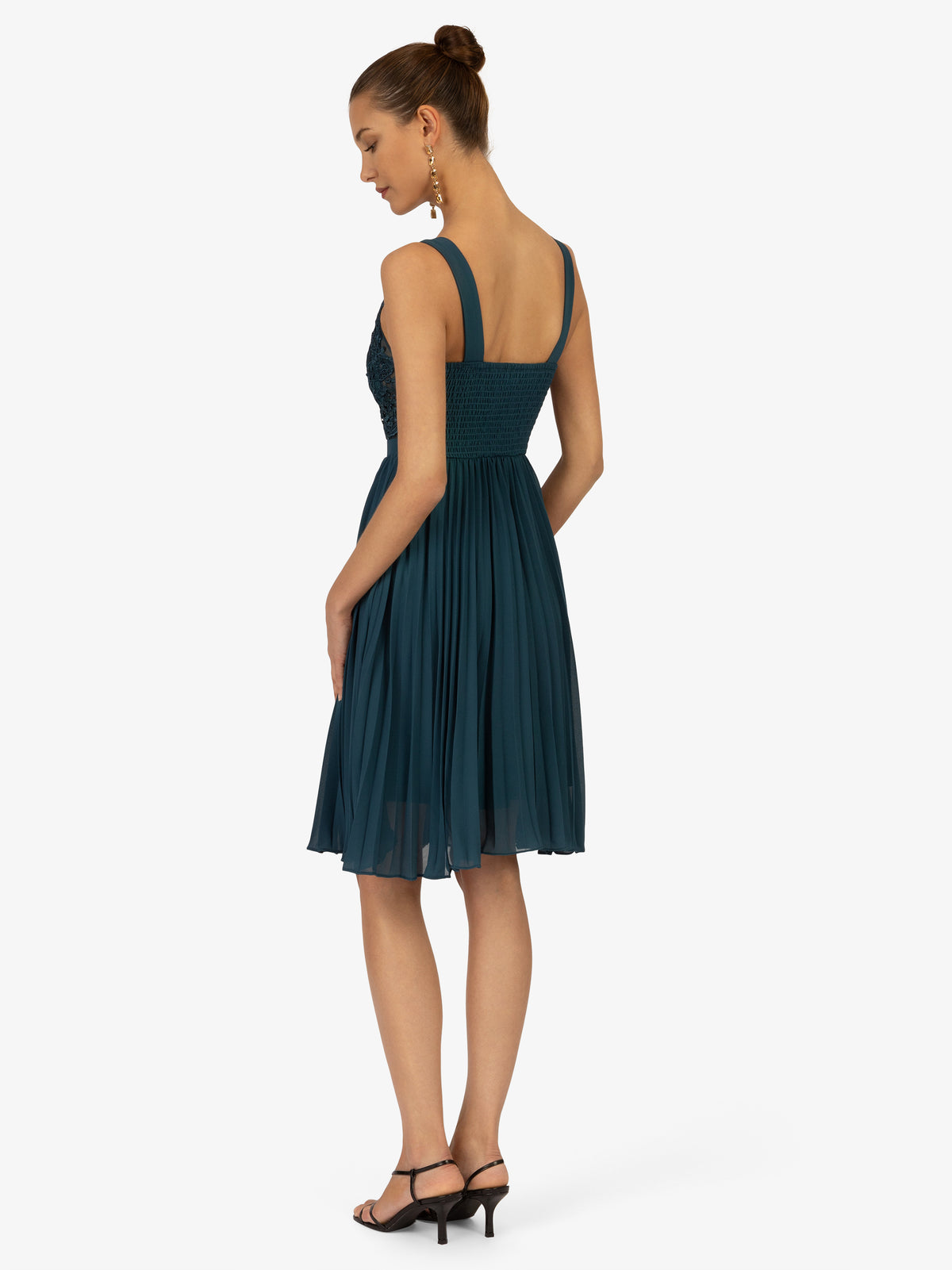 Model_Back;43685