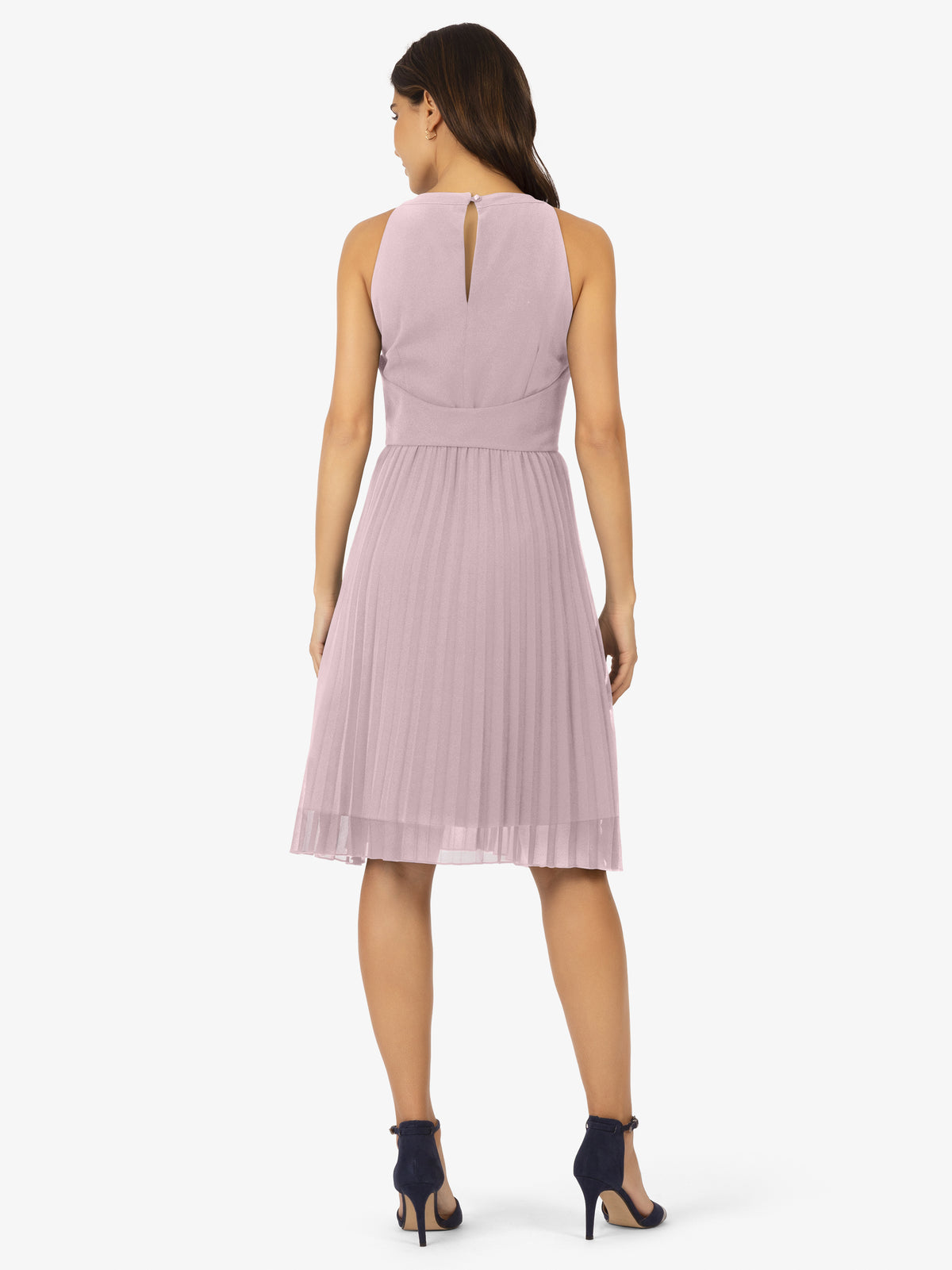 Model_Back;22926