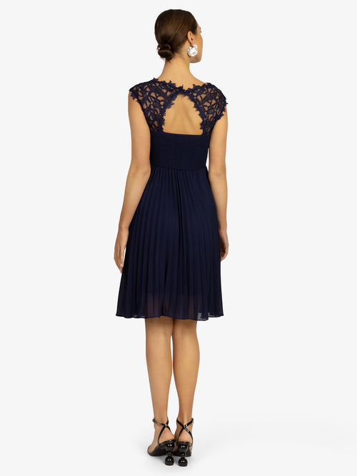 Model_Back;41497