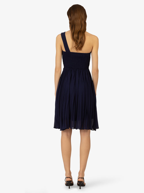 Model_Back;52677