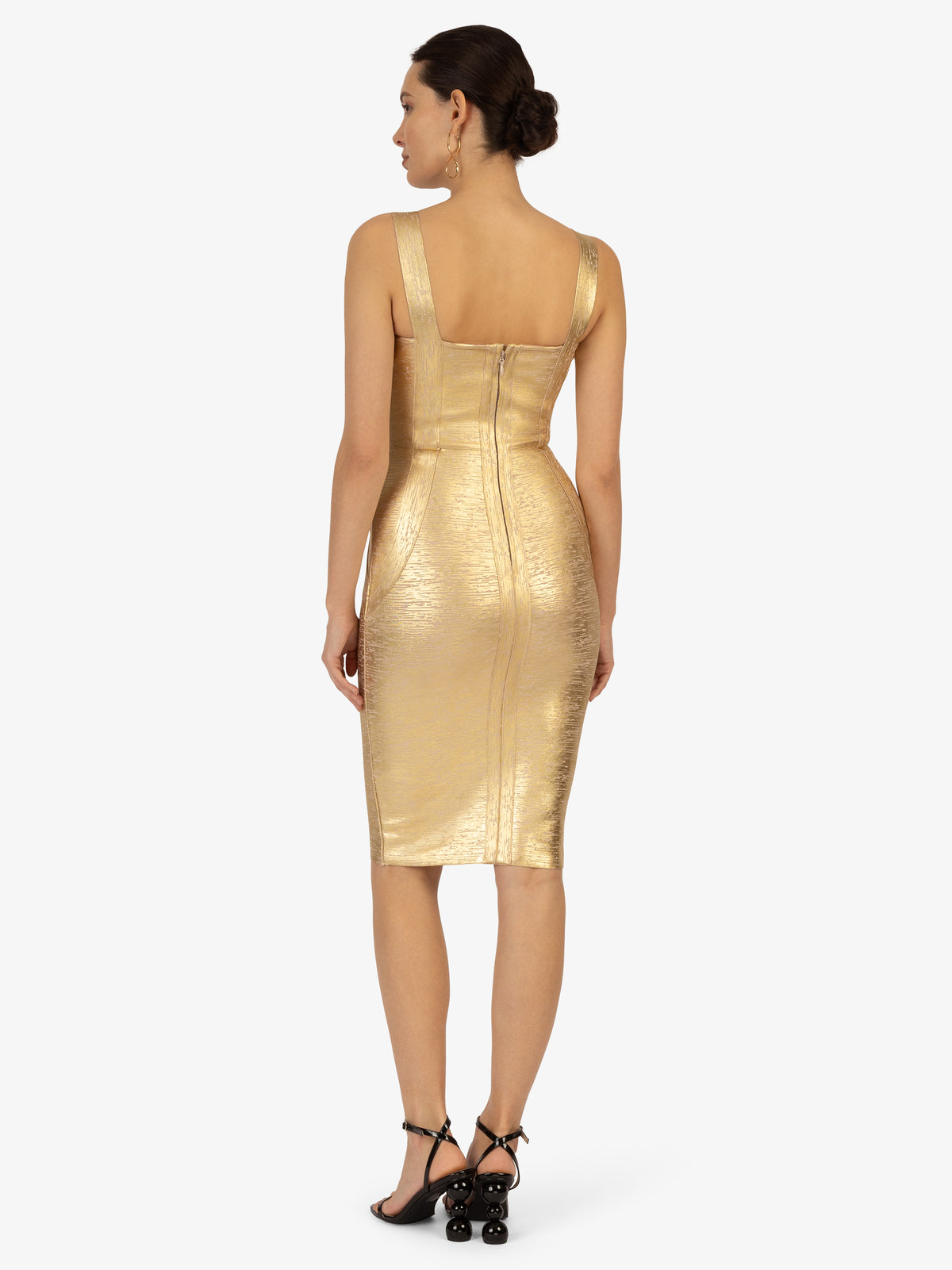 Model_Back;51575