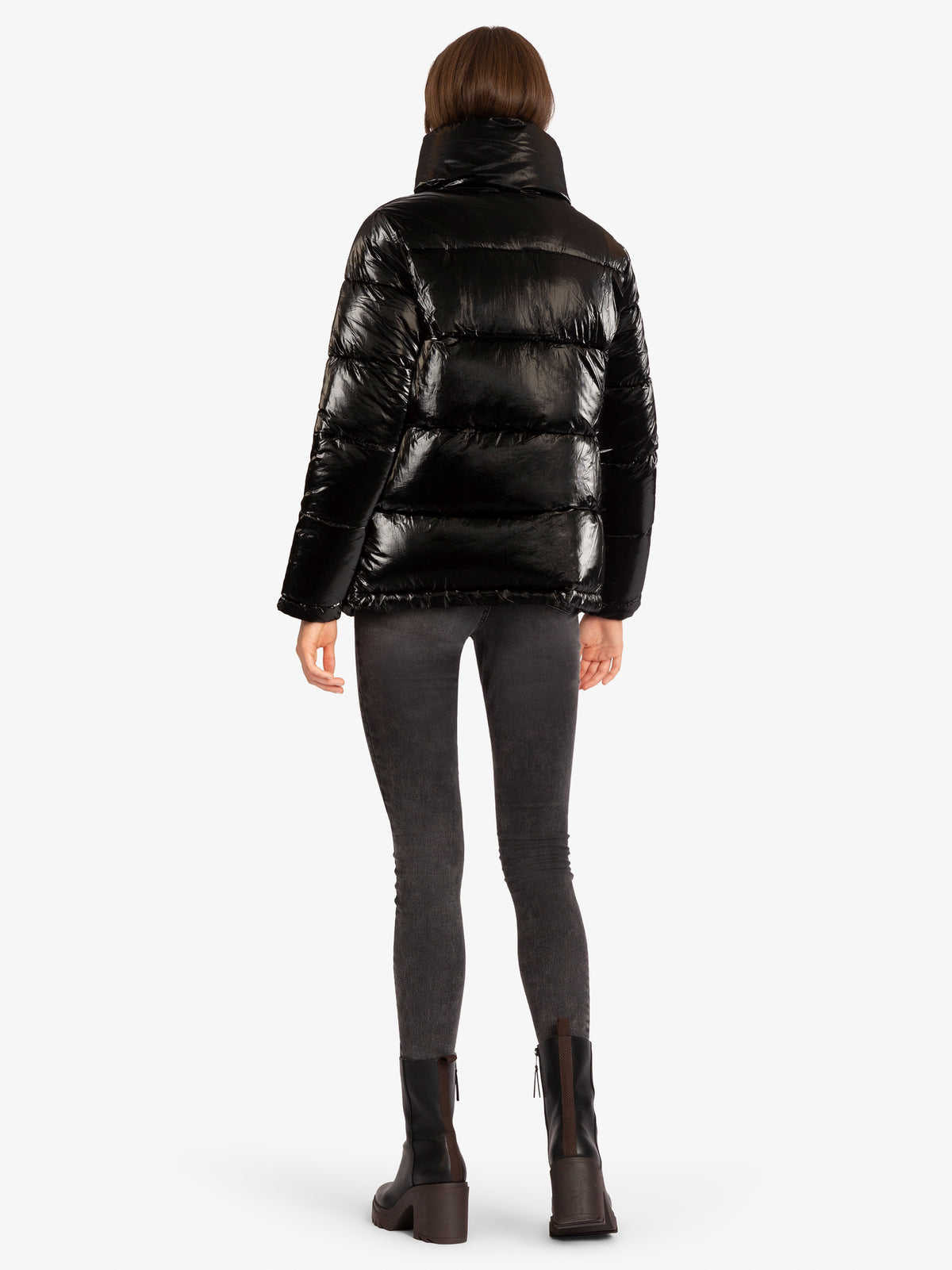 Model_Back;72836