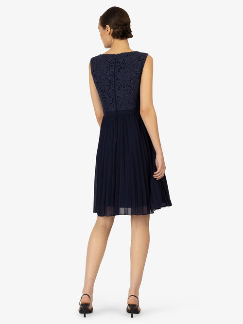 Model_Back;63962