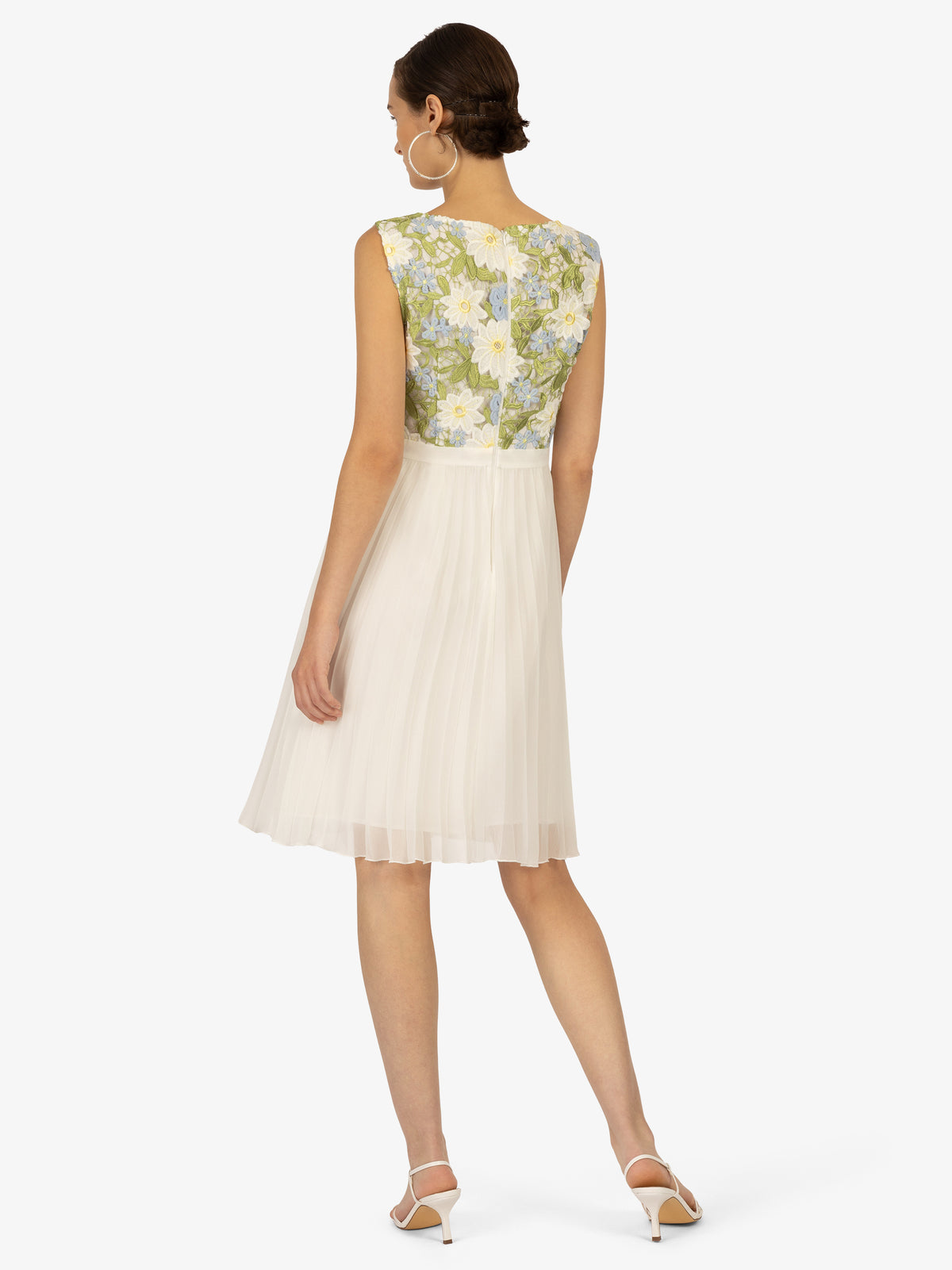 Model_Back;42656