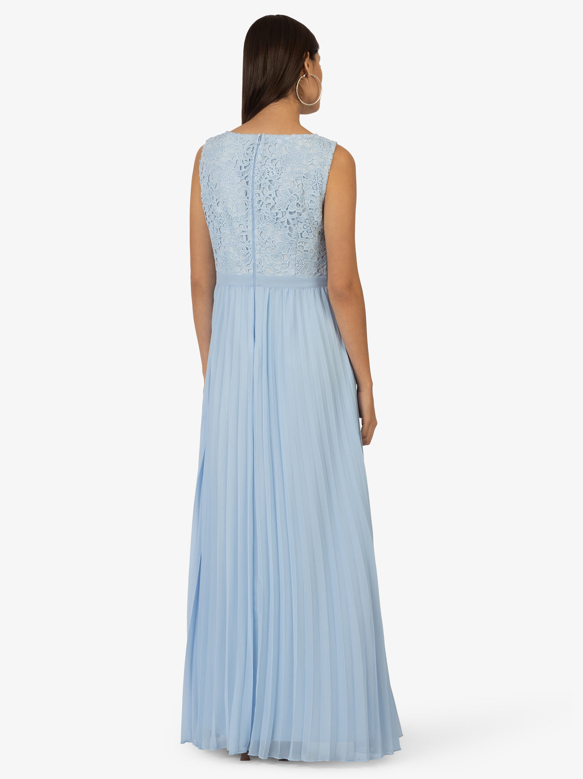 Model_Back;52889