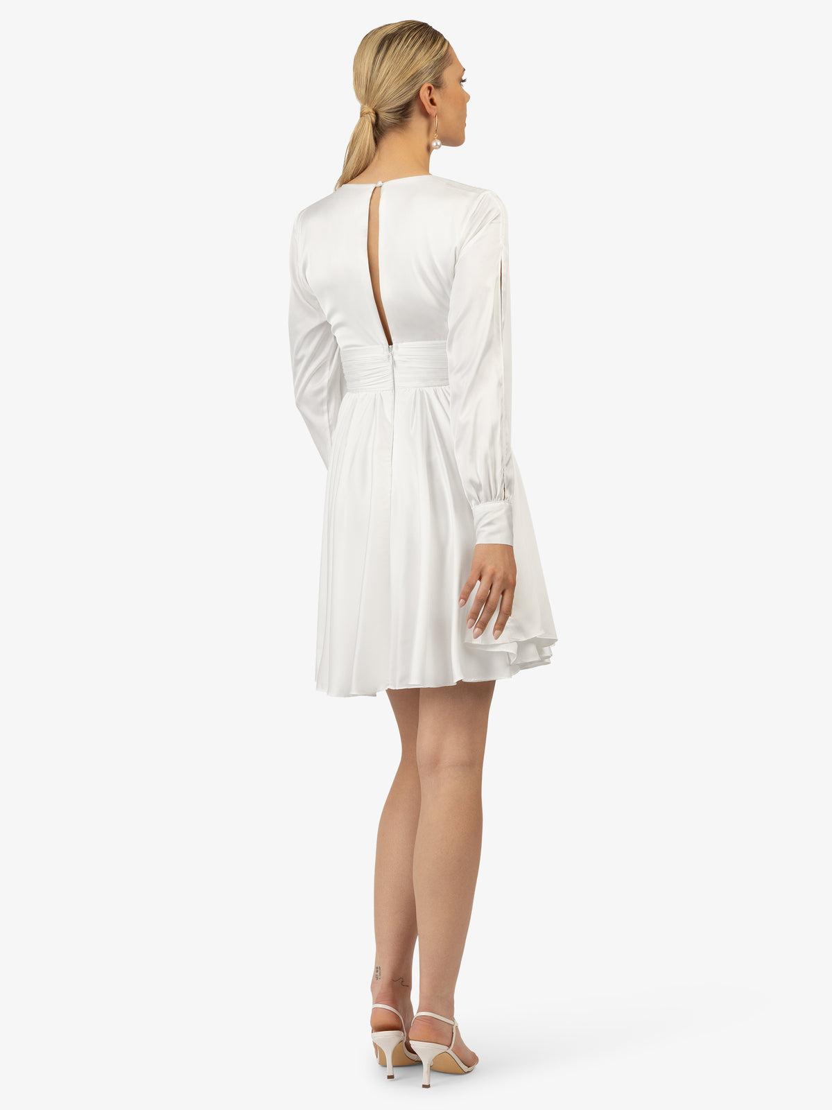 Model_Back;56751