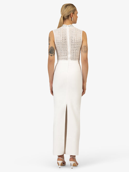 Model_Back;25556